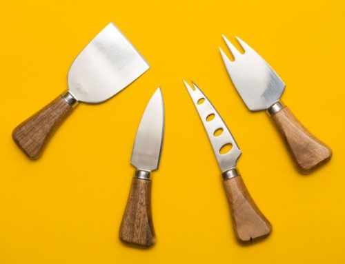 Diferentes cuchillos para queso: cómo elegir el adecuado